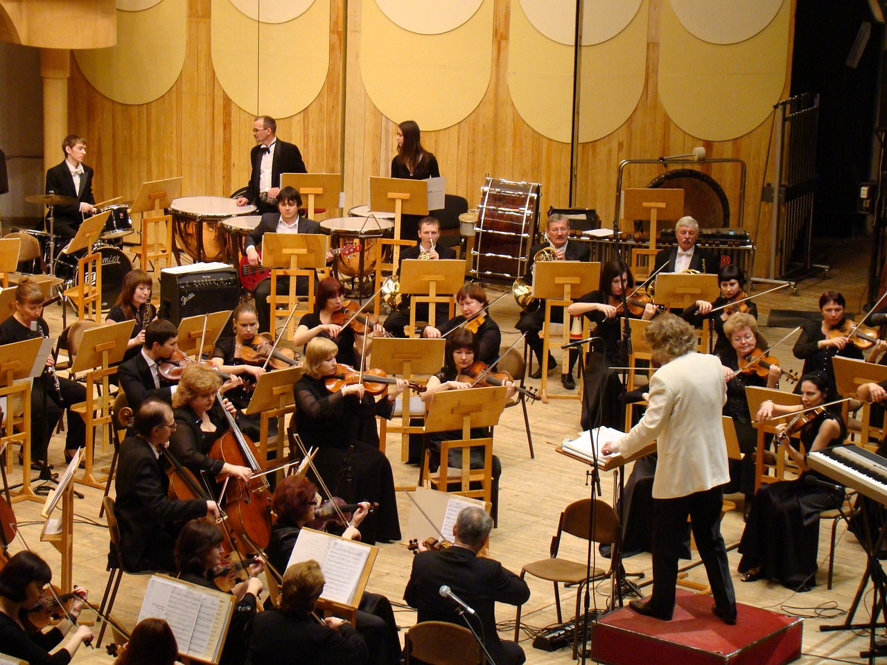 Rôle du chef d'orchestre: Découvrez les responsabilités et les tâches d'un chef d'orchestre