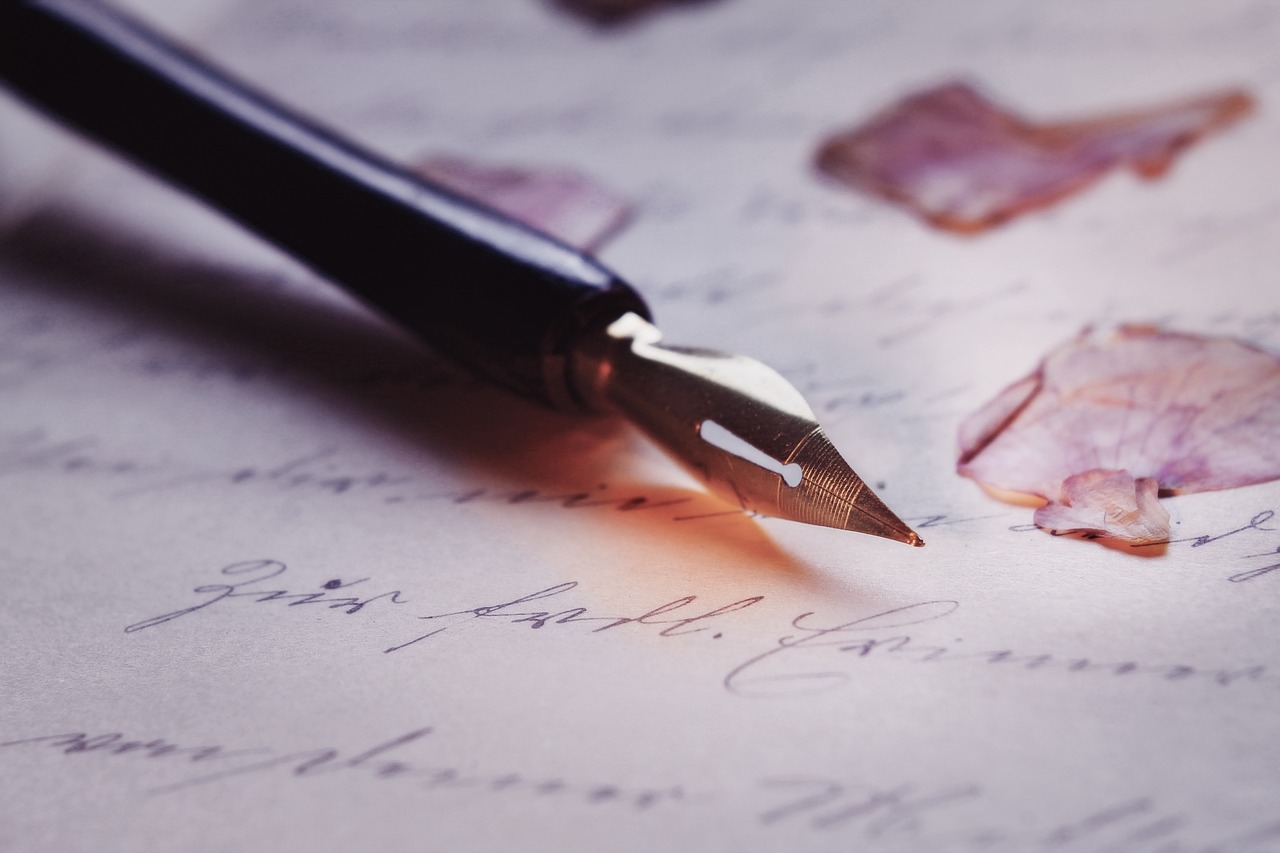 La calligraphie pour les débutants : apprendre à écrire joliment